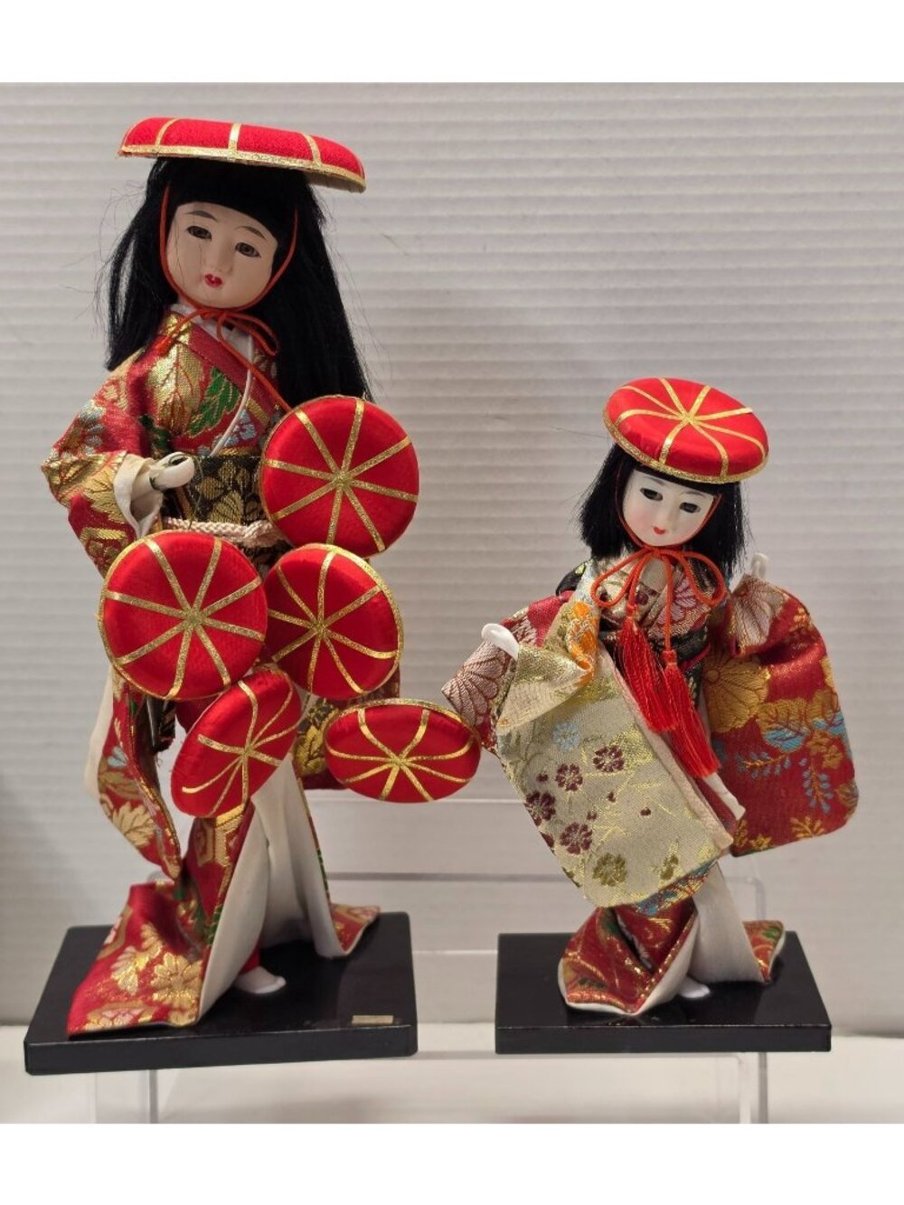 Vintage Japanese Geisha Doll Pair Hat Dance Red Kimono Wood Stands 11.5"